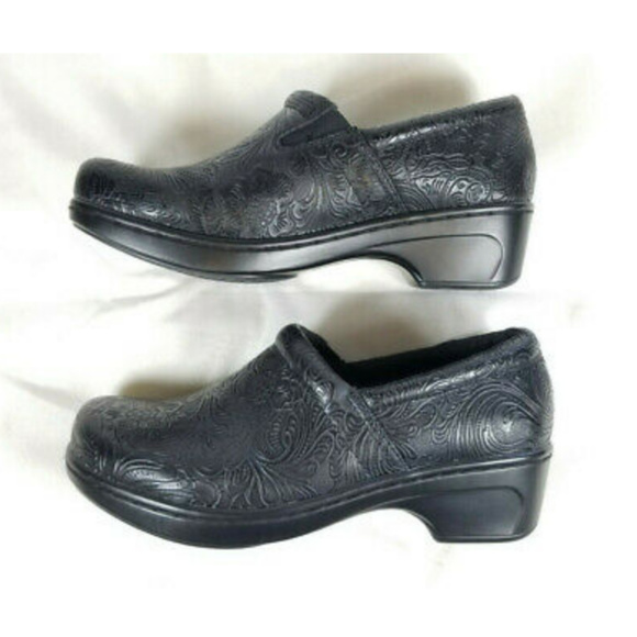 yuu clogs
